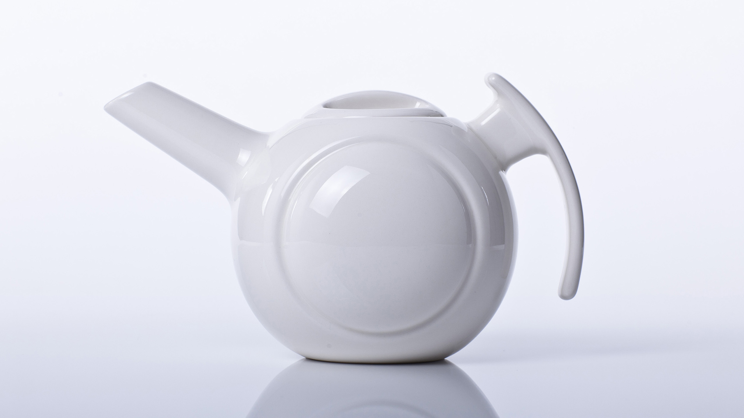 Loveramics_Submarine_Teapot_1