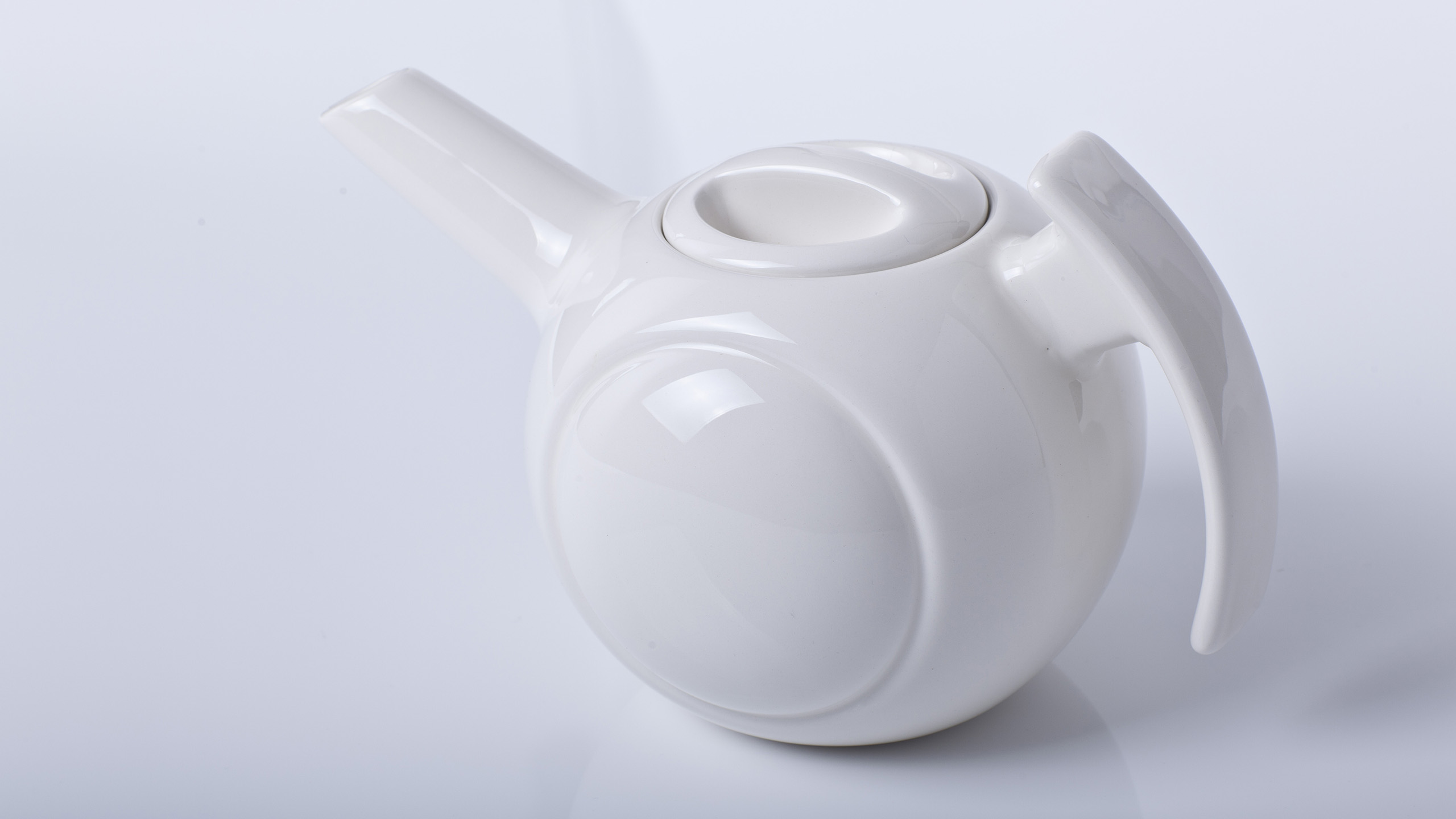 Loveramics_Submarine_Teapot_2