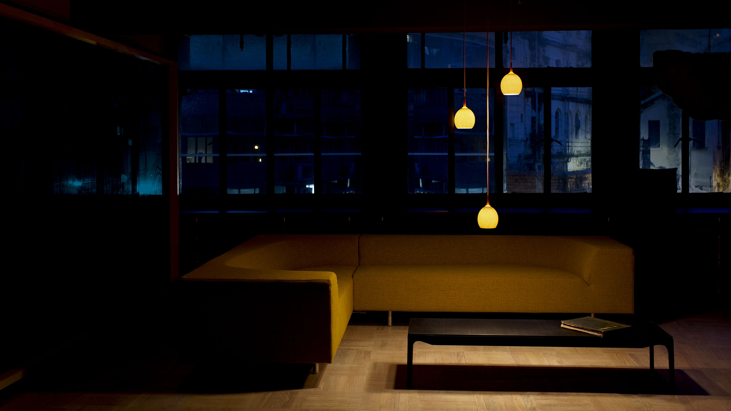 Egglamp_Design_Showroom